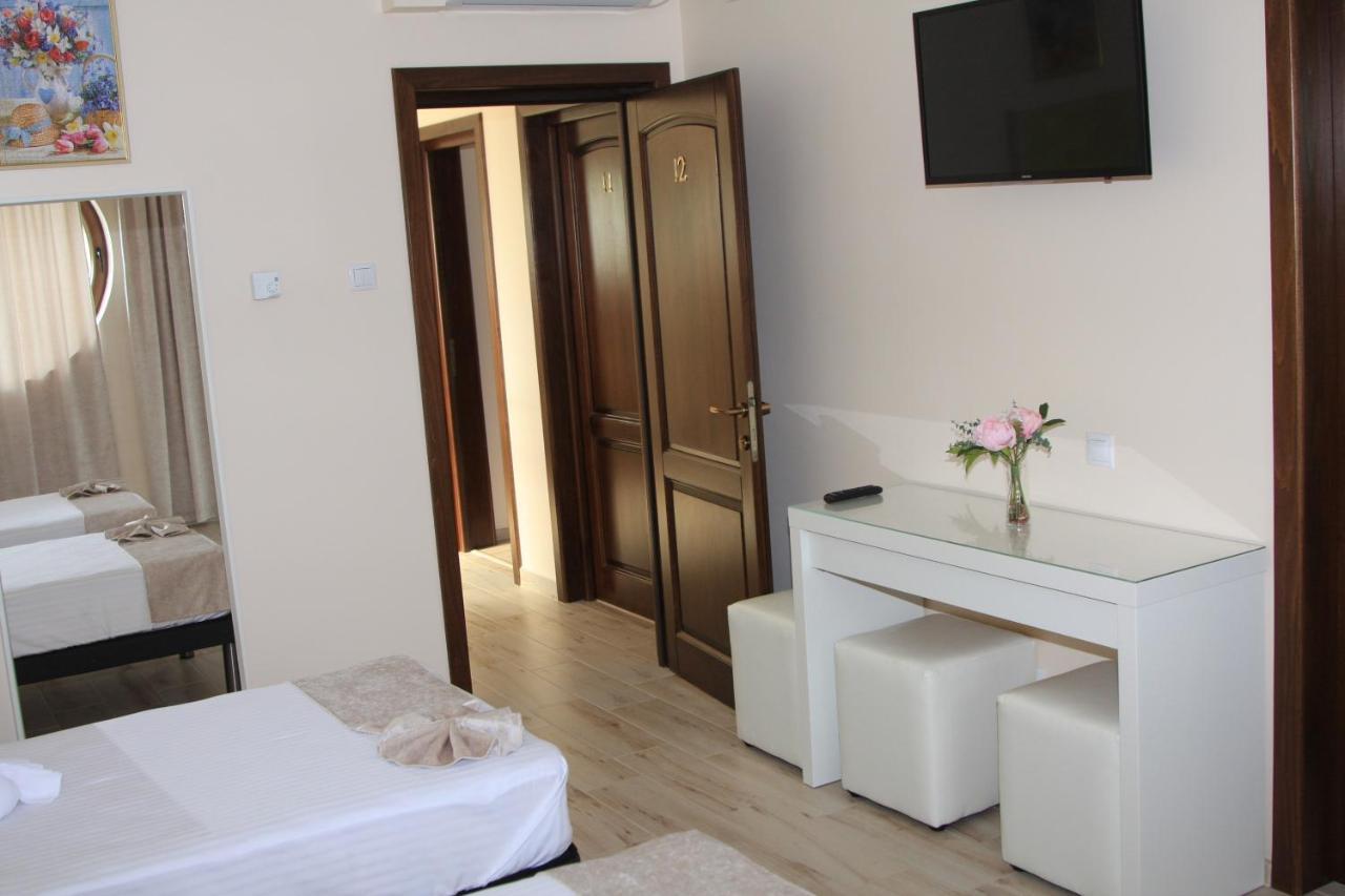 Camere De Inchiriat Băltenii de Sus Buitenkant foto